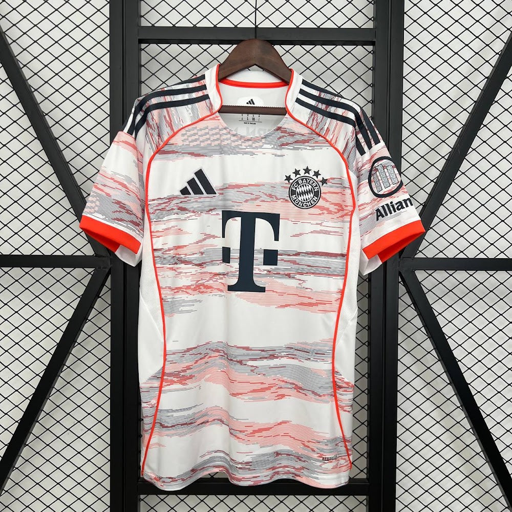 Camisa Bayer de Munique 25/26 - Torcedor Branca Estampada