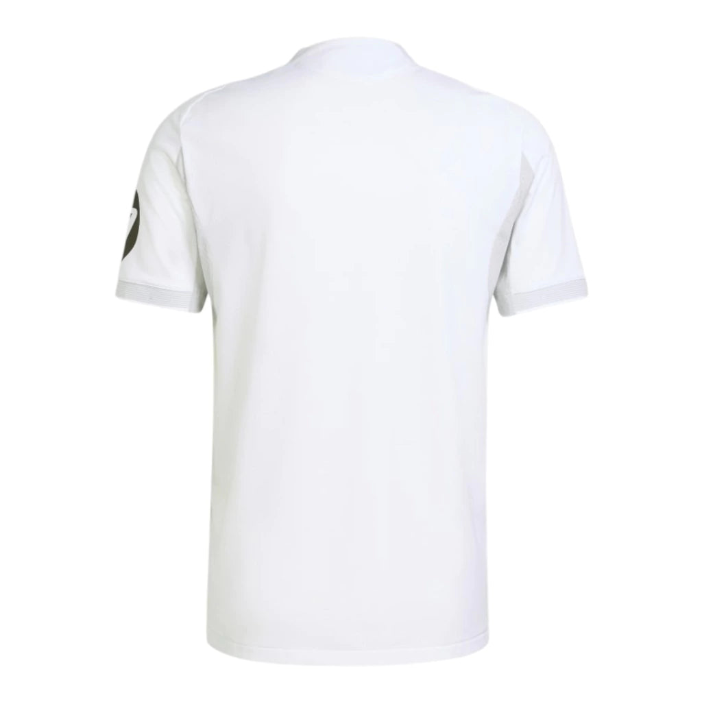 Camisa Real de Madrid I 25/26 - Torcedor Adidas Masculina - Branca com detalhes em cinza e amarelo