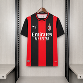 Camisa Milan 26/27 - Torcedor Vermelha e Preta Estampada