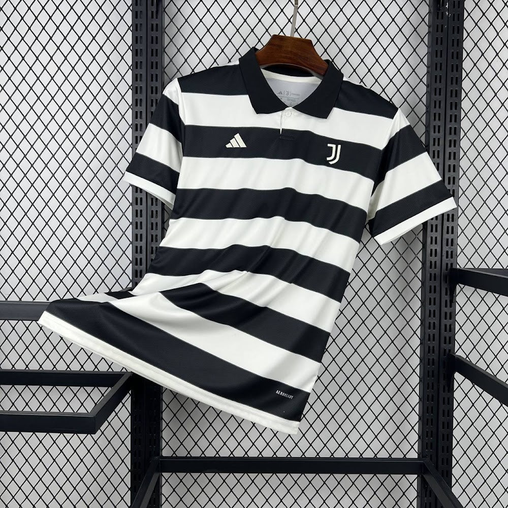 Camisa Juventus 26/27 - Torcedor Preta e Branca Listrada Diagonal
