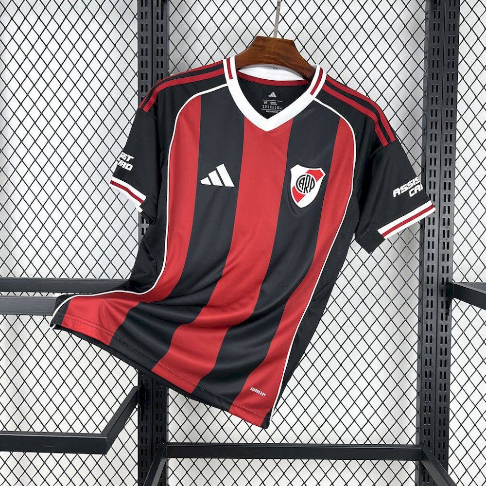 Camisa River Plate 25/26 - Torcedor Preta e Vermelha Listrada
