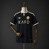 Camisa Al Nassr 26/27 - Torcedor Preta e Dourada